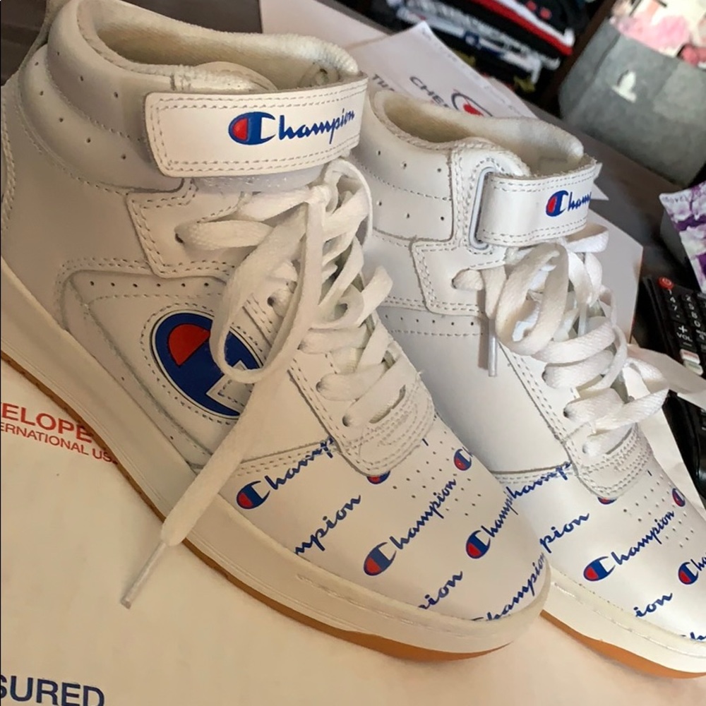 Women’s athletic shoes